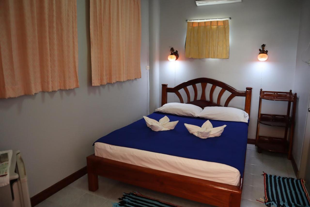 Ban Sulada Guest House Laem Ngop Экстерьер фото