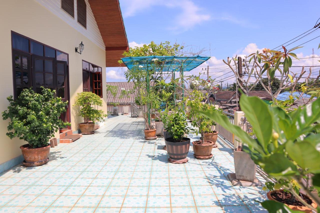 Ban Sulada Guest House Laem Ngop Экстерьер фото