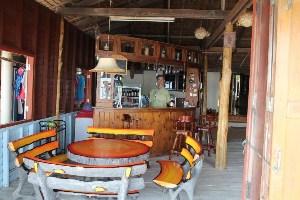 Ban Sulada Guest House Laem Ngop Экстерьер фото