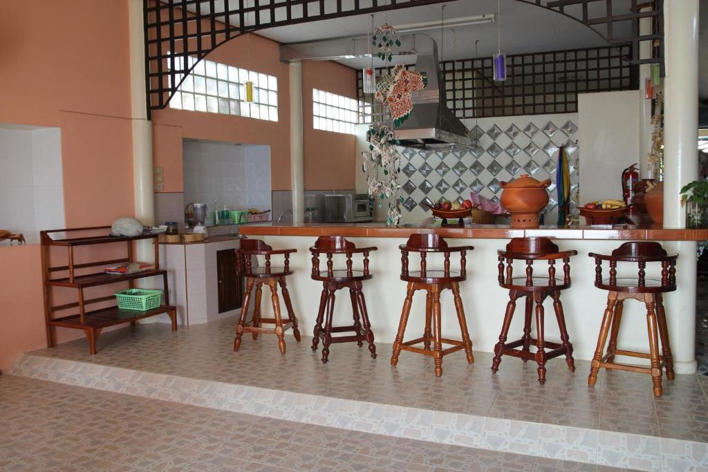 Ban Sulada Guest House Laem Ngop Экстерьер фото